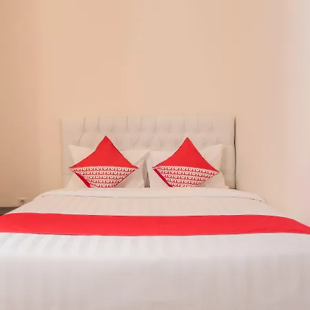 Capital O 141 Fatmawati Cozy Residence-3